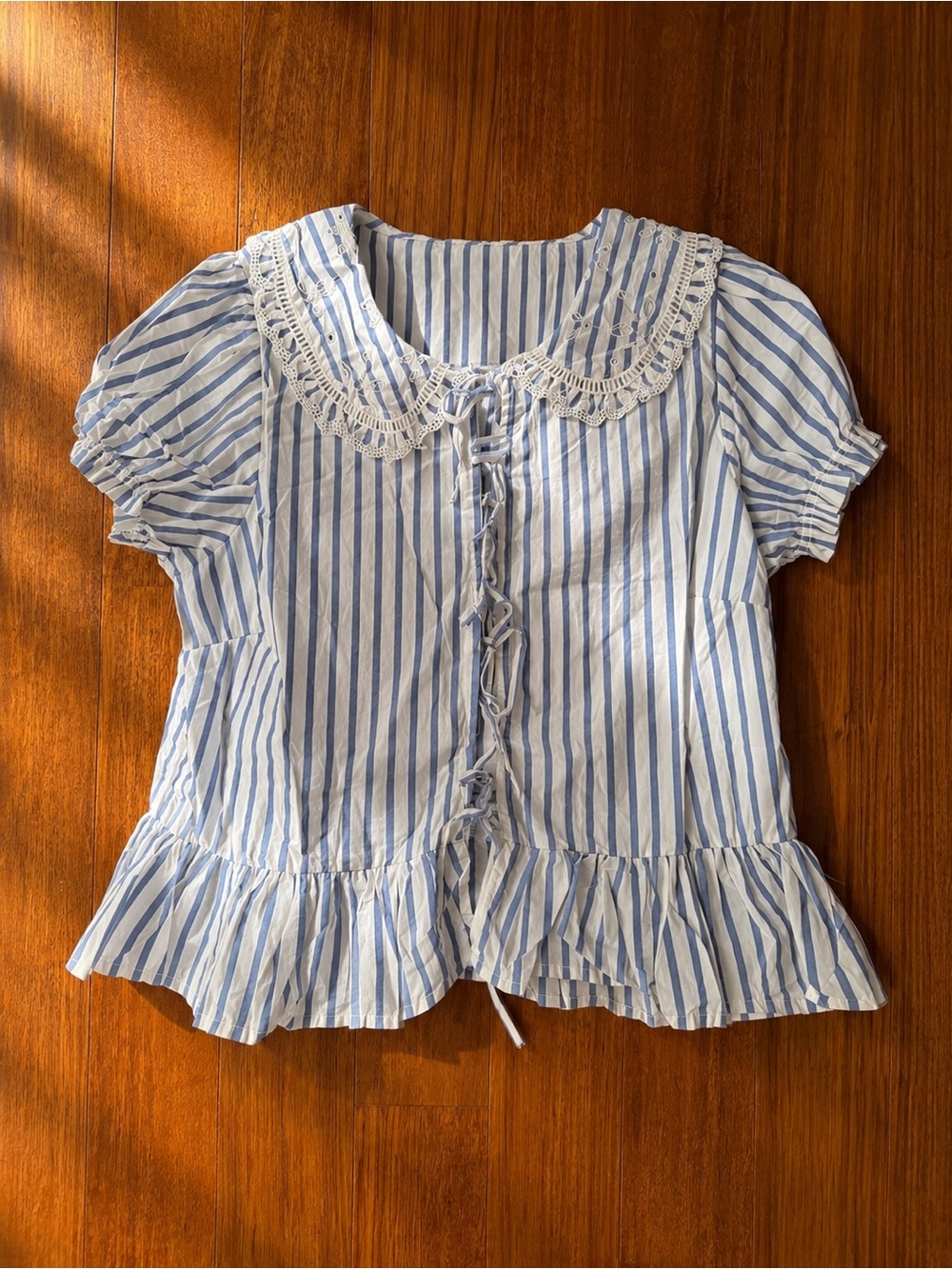 American Eagle Outfitters Blue and White Striped Lace-Collar Blouse Sz L